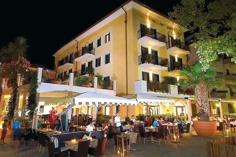 Hotel Del Porto Torri Del Benaco 4*,  Italy