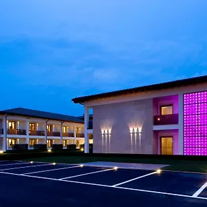 Viola Mhotel מלון גרומלו דל מונטה