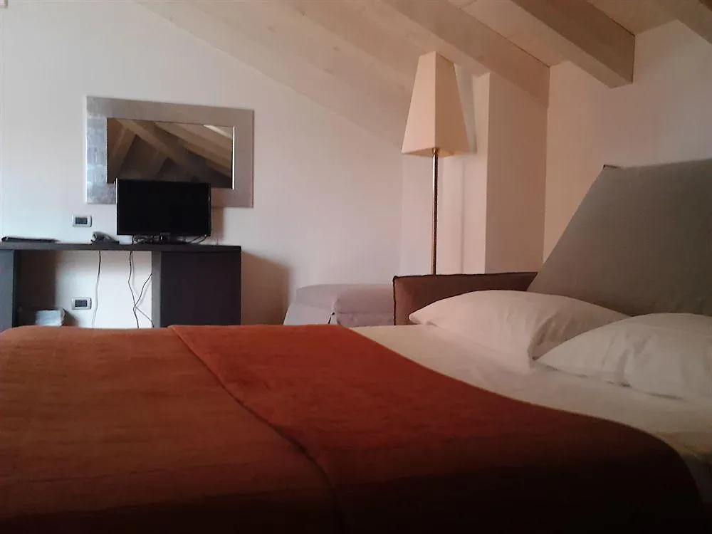 Hotel Del Porto Torri Del Benaco Italien