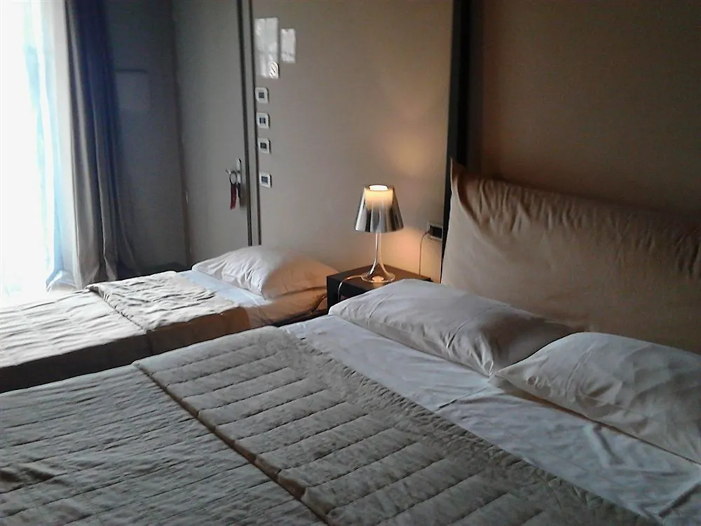 ****  Hotel Del Porto Torri Del Benaco Italien